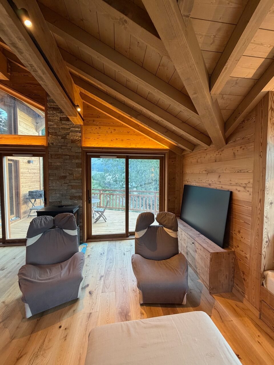 3 Salon8